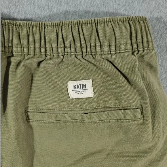 Olive Green Men's Casual Shorts - Picture 4 of 7